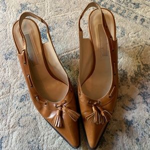 Michael kors size 8 leather sandal gently used